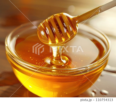 honey extract natural product 110754313
