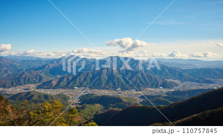 三ツ峠の登山道から見た景色 110757845