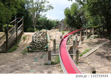 江汐公園にある大型遊具、山口県山陽小野田市 江汐公園にある大型遊具、山口県山陽小野田市 110759484