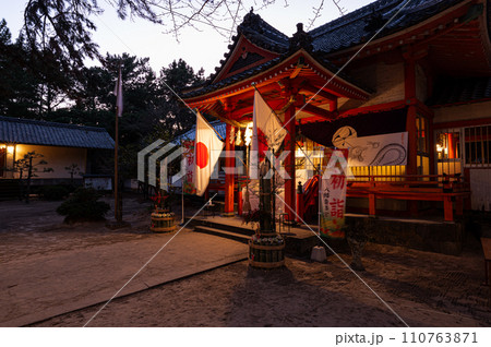 八幡奈多宮　拝殿 110763871