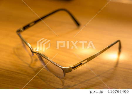 眼鏡をはずして～休息の時～ 110765400