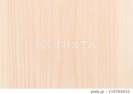 木目の背景素材　（国産ヒノキ板の木目） 110768910