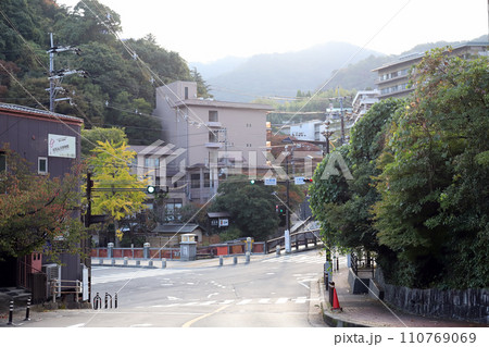 有馬温泉 太閤橋交差点(兵庫県 神戸市) 有馬温泉 太閤橋交差点(兵庫県 神戸市) 110769069
