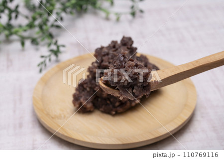 発酵あんこ 小豆麹 スプーン上げ 発酵あんこ 小豆麹 スプーン上げ 110769116