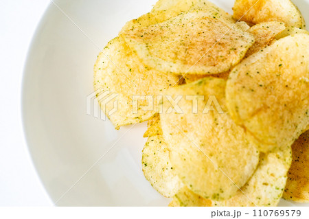 ポテトチップスイメージ|のりしお味|crispsimege|おいしいお菓子イメージ ポテトチップスイメージ|のりしお味|crispsimege|おいしいお菓子イメージ 110769579