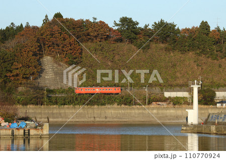 道南いさりび鉄道　キハ40　普通列車　国鉄首都圏色　タラコ色 110770924