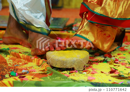 Prayer at Traditional Hindu wedding ceremony 110771642
