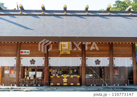 千葉県　櫻木神社の拝殿 110773147