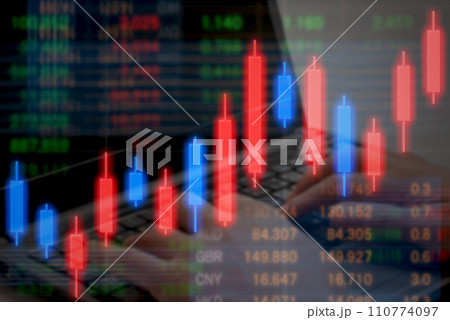株価チャート・デイトレード・投資・FX・株式運用・証券取引・副業・為替相場・ローソク足のイメージ 110774097