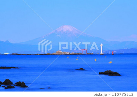 真名瀬海岸から見るビーナスベルト富士 真名瀬海岸から見るビーナスベルト富士 110775312