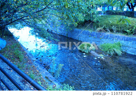 カラー 流れ 川 透明 透過 (2024年1月登録) カラー 流れ 川 透明 透過 (2024年1月登録) 110781922