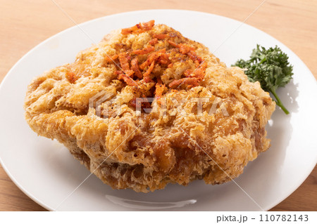 大鶏排 ダージーパイ(台湾風唐揚げ) 大鶏排 ダージーパイ(台湾風唐揚げ) 110782143