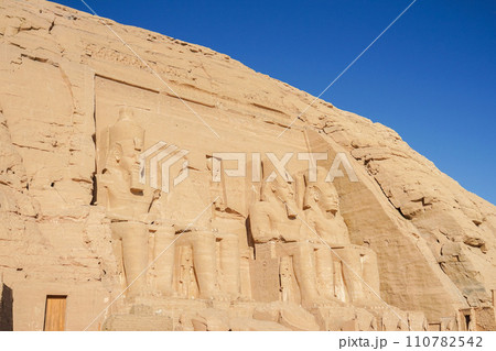 アブ・シンベル神殿 110782542