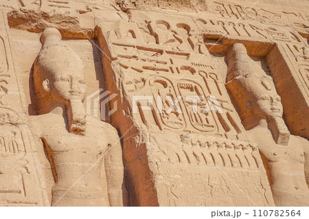 アブ・シンベル神殿 110782564