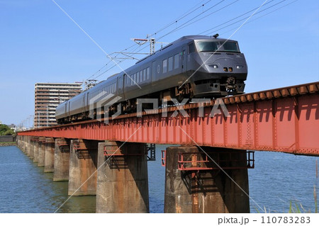 【JR九州】787系「きりしま」(日豊本線:宮崎〜南宮崎・大淀川鉄橋) 【JR九州】787系「きりしま」(日豊本線:宮崎〜南宮崎・大淀川鉄橋) 110783283
