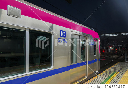 京王線 新宿行き 回送 電車 高幡不動駅 京王 5000系 京王5000系 京王ライナー 京王線 新宿行き 回送 電車 高幡不動駅 京王 5000系 京王5000系 京王ライナー 110785847