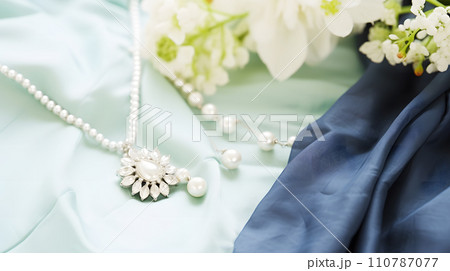 真珠のアクセサリー 110787077