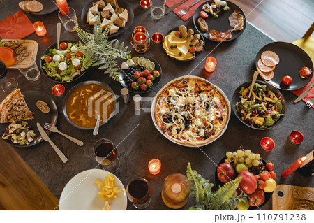 Top view of brunch table with different delicious food and beverages ready for friends home party 110791238
