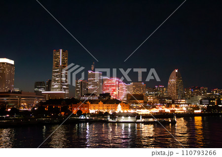 神奈川　横浜港の夜景　　 110793266