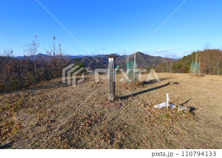 恒屋城跡 山頂後城の風景（兵庫県姫路市香寺） 110794133