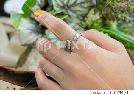 ファッションリングの画像  110794939