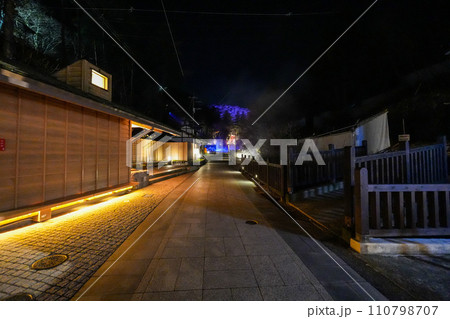 草津温泉　西の河原公園　夜景 110798707