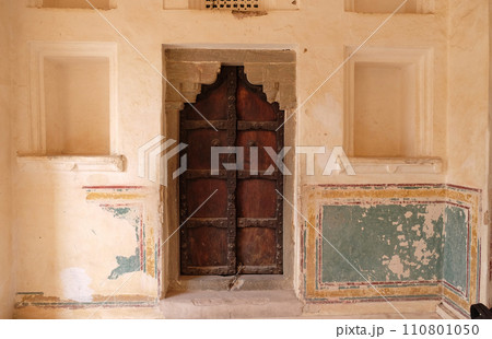 Architectural detail of Amber Fort in Jaipur, Rajasthan, India 110801050