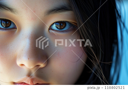 力強い女性の視線「AI生成画像」 110802521