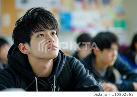 教室で授業を受ける男子高校生「AI生成画像」 教室で授業を受ける男子高校生「AI生成画像」 110802565