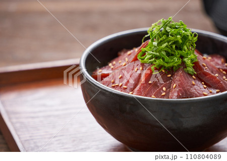 本まぐろの漬丼 110804089