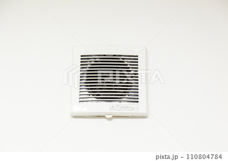 角型の小型換気扇 110804784
