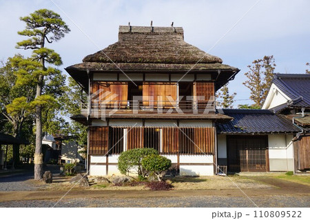 岡山県津山市にある回遊式日本庭園「衆楽園」：園内の建物「余芳閣」 110809522