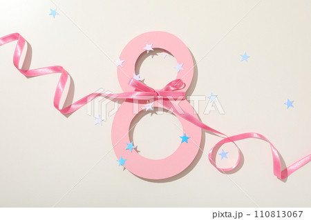 Paper number eight, with a beautiful satin ribbon 110813067