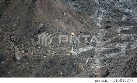 Kiev, Ukraine March 13, 2019:  Workers - zero-cycle construction of the foundation of an entertainment center 110816277