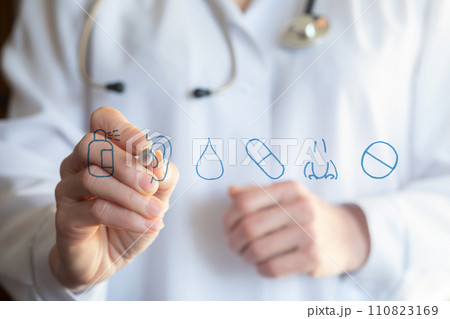 Concept of diagnosis of colds and respiratory diseases. 110823169