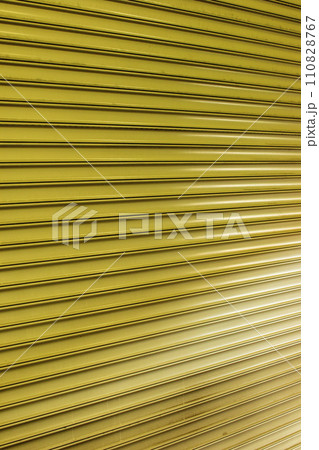 閉じたシャッターの模様 110828767