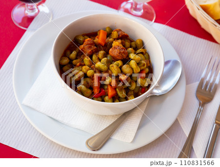 Habas a la Catalana, stew of beans with blood sausage Habas a la Catalana, stew of beans with blood sausage 110831566