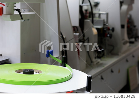 automatic edge banding machine with roll of tape automatic edge banding machine with roll of tape 110833429