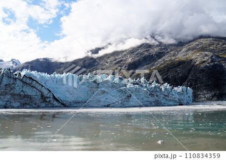 アラスカ、氷河湾 アラスカ、氷河湾 110834359