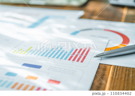 コンセプチュアルなイメージフォト 110834402