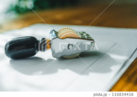 コンセプチュアルなイメージフォト 110834416