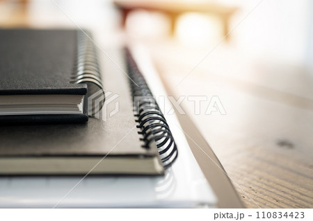 コンセプチュアルなイメージフォト 110834423