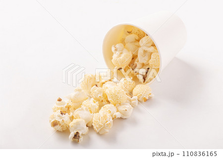 ポップコーン　クワトロチーズ 110836165