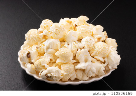 ポップコーン　クワトロチーズ 110836169
