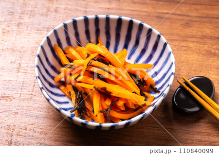 にんじんの塩こんぶ和え にんじんの塩こんぶ和え 110840099