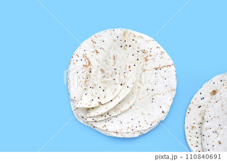 Quinoa tortilla wraps on white background 110840691