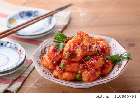 出来立ての海老チリ 出来立ての海老チリ 110840791