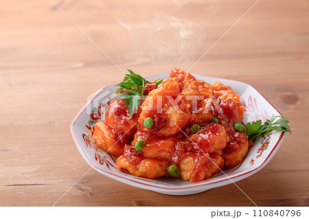 出来立ての海老チリ 110840796