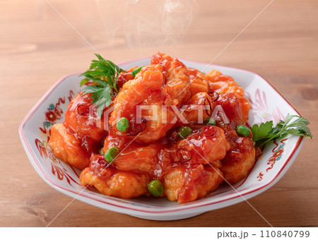 出来立ての海老チリ 110840799