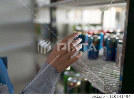 ドリンクの補充 110841494